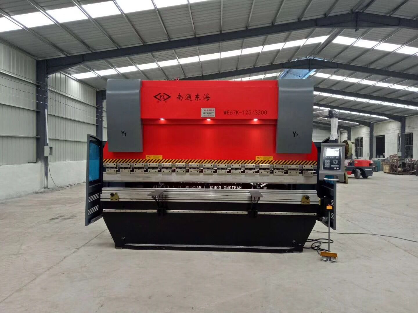 WE67K-125/3200數(shù)控折彎?rùn)C(jī)